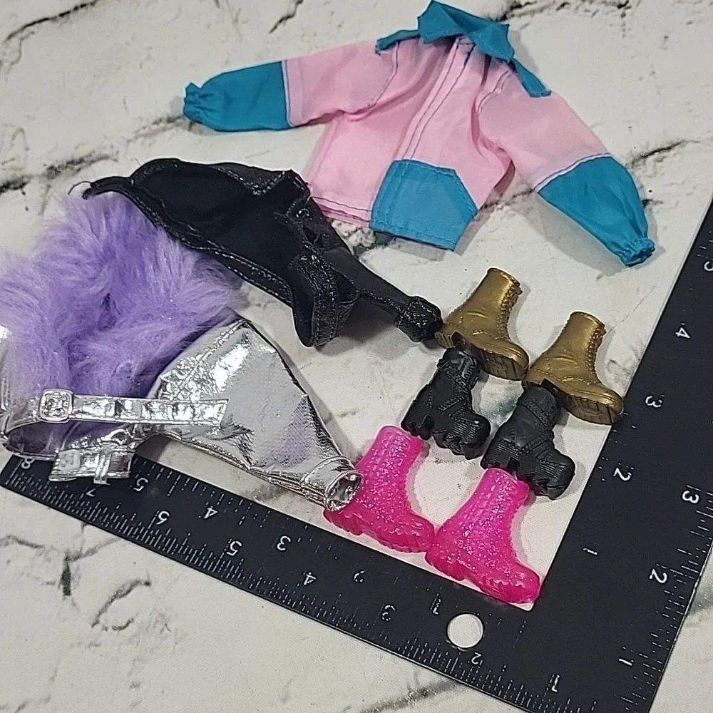 Barbie‎ Doll Clothes Lot Jackets Windbreaker Shoes Combat Boots Mattel
